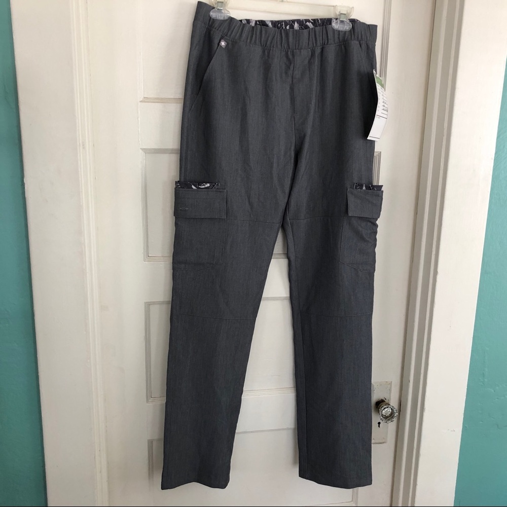 Graphite feather scrubs